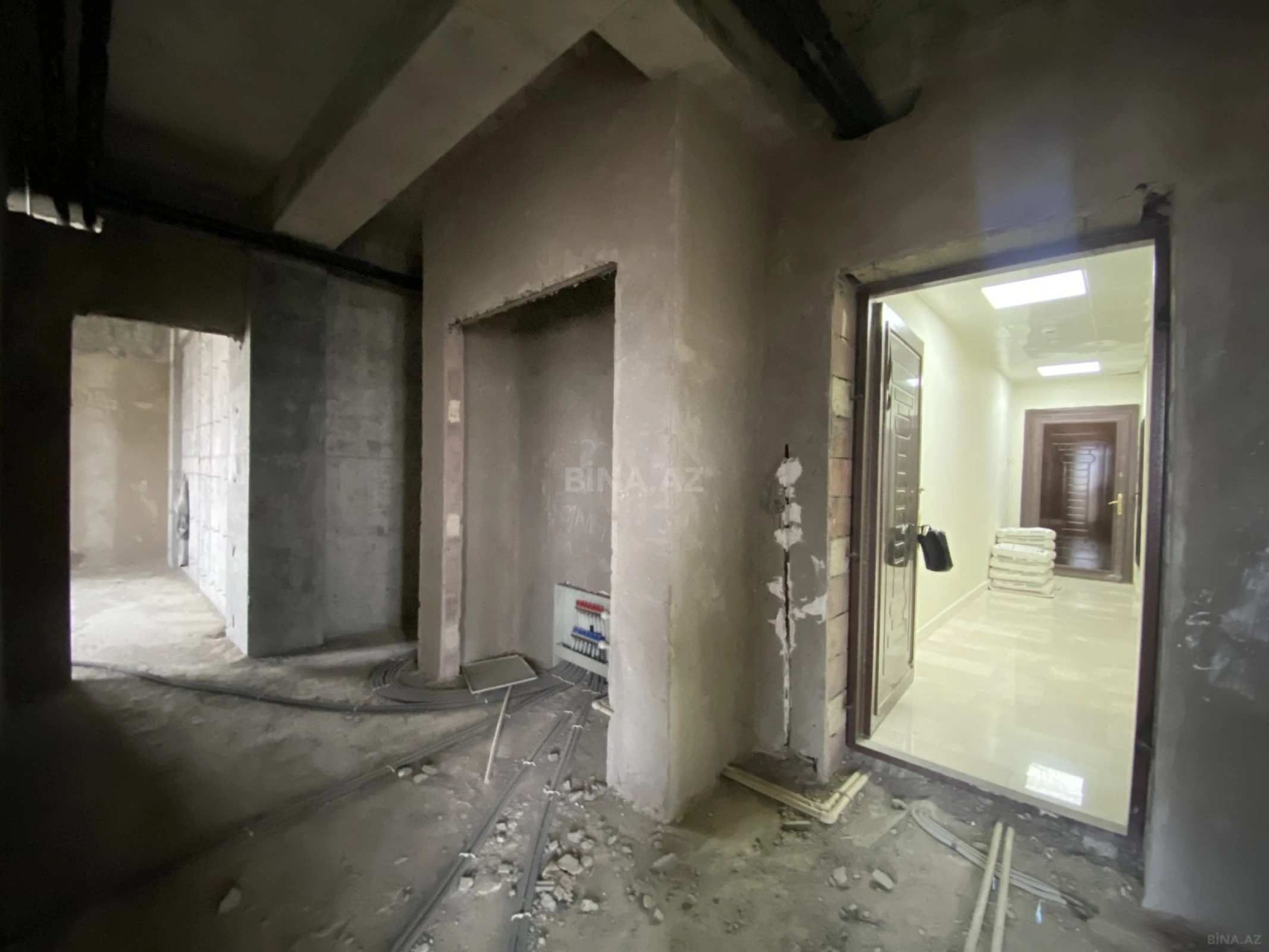 Satılır 4 otaqlı mənzil 152.8 m²