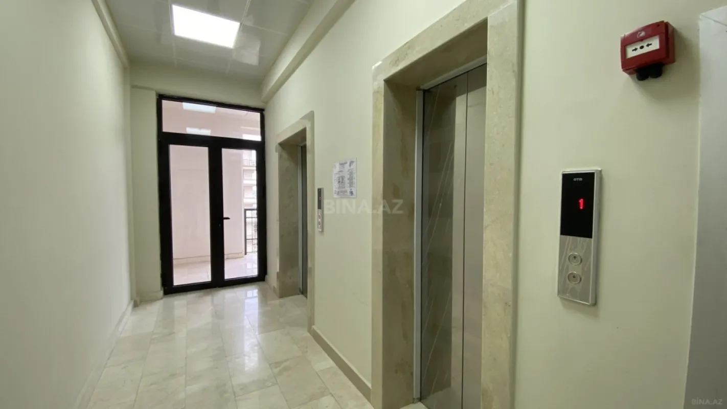 Satılır 4 otaqlı mənzil 152.8 m²