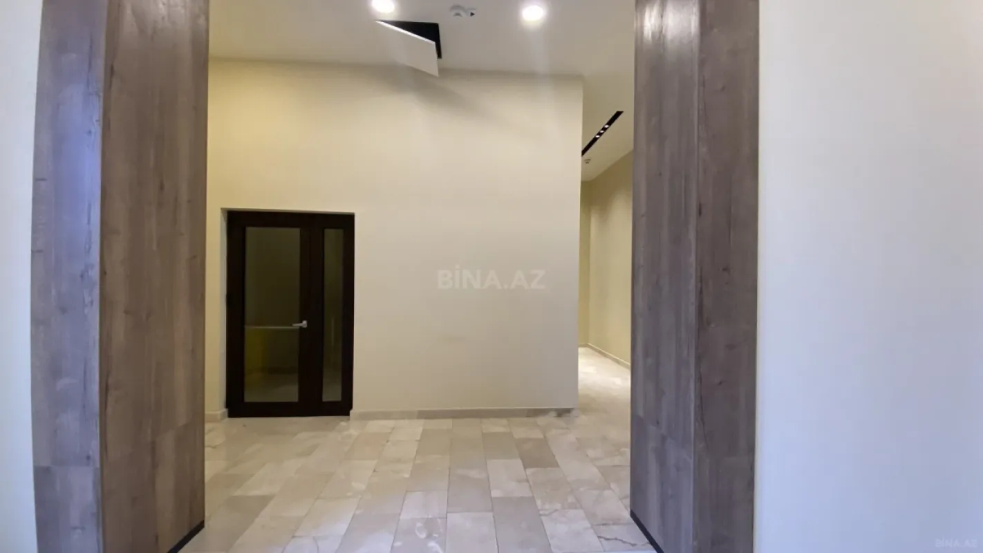 Satılır 4 otaqlı mənzil 152.8 m²