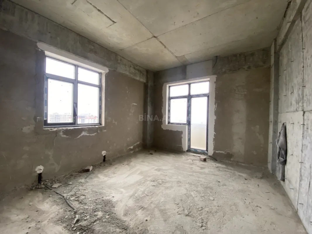 Satılır 4 otaqlı mənzil 152.8 m²