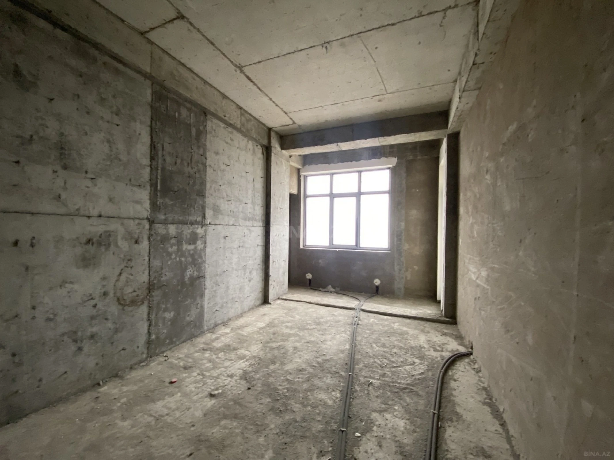 Satılır 4 otaqlı mənzil 152.8 m²