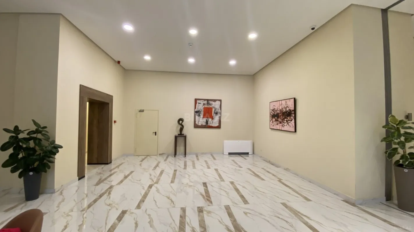 Satılır 4 otaqlı mənzil 152.8 m²