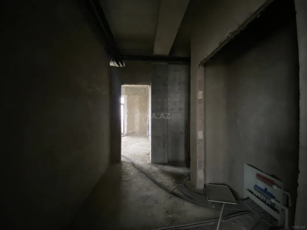 Satılır 4 otaqlı mənzil 152.8 m²