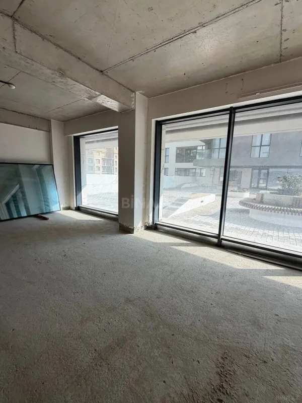 Satılır obyekt 130 m²