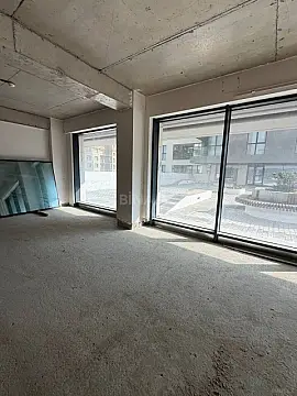 Satılır obyekt 130 m²