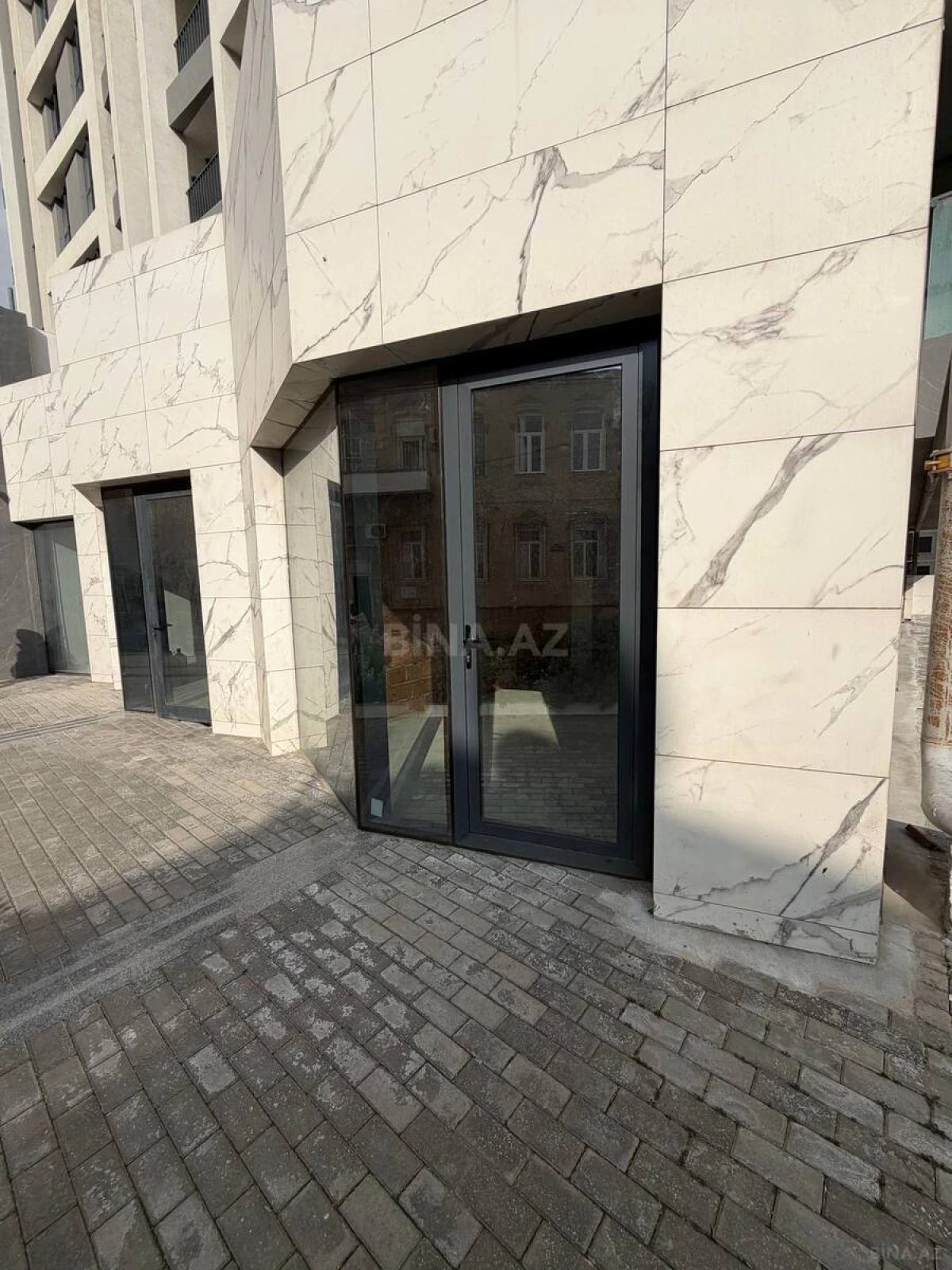 Satılır obyekt 130 m²