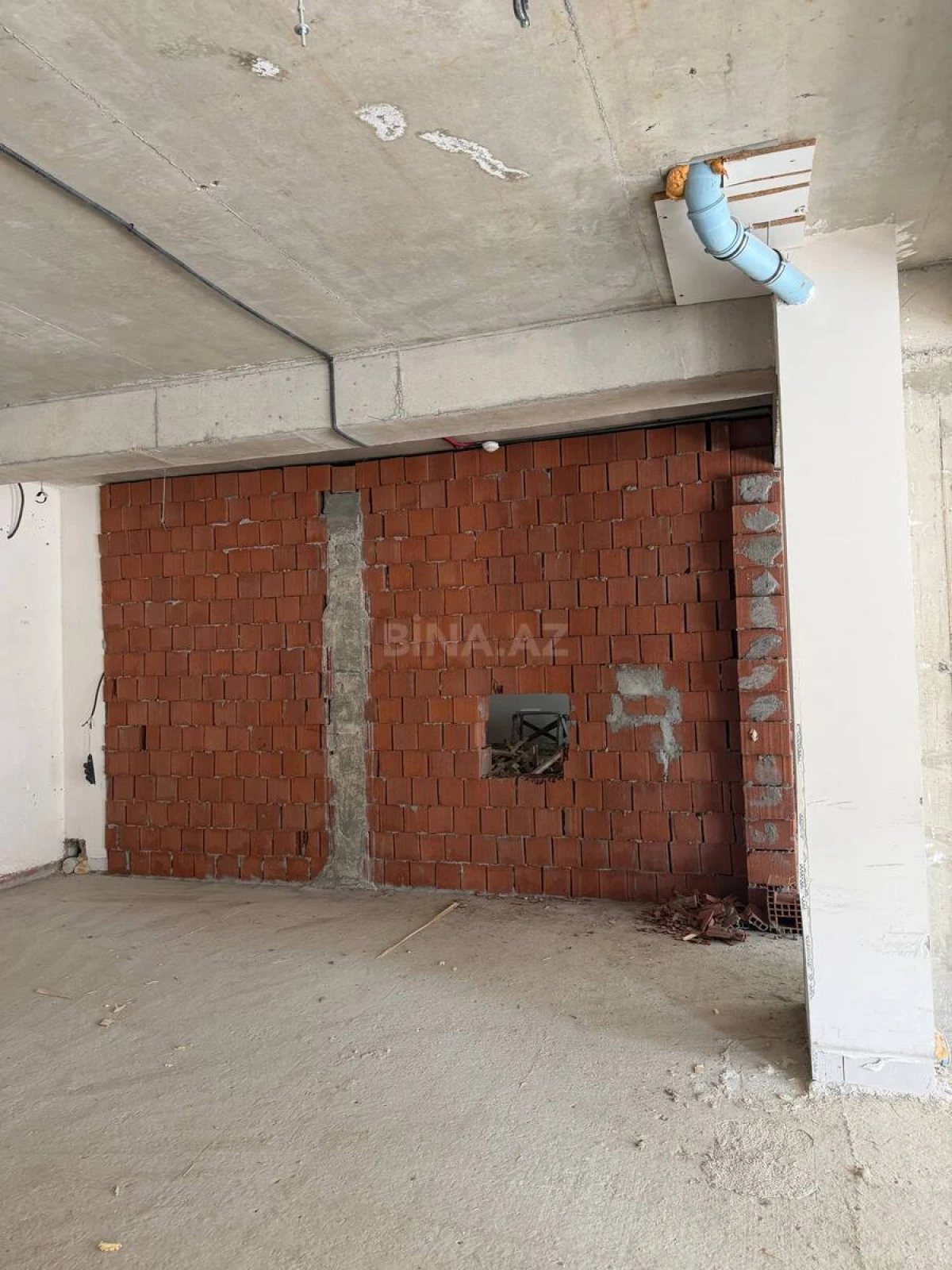 Satılır obyekt 130 m²