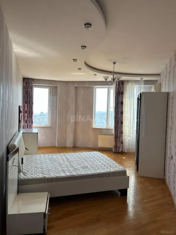 Satılır 3 otaqlı mənzil 91 m²