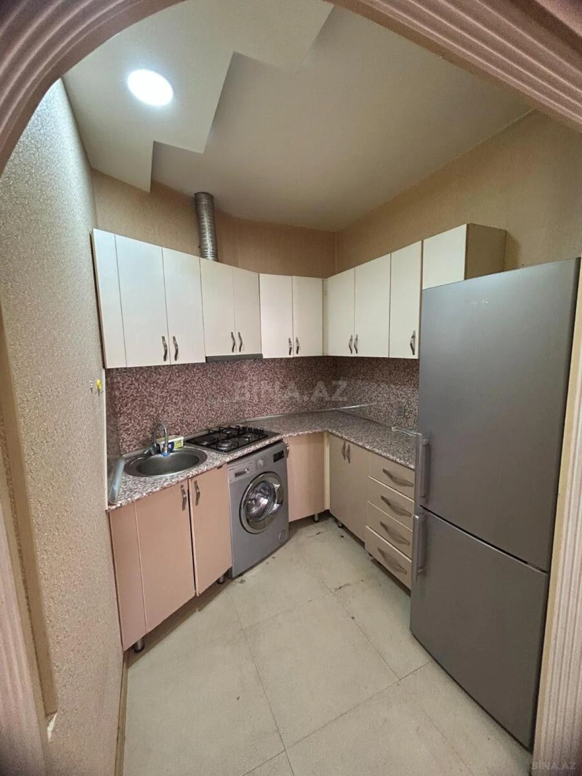 Satılır 3 otaqlı mənzil 91 m²