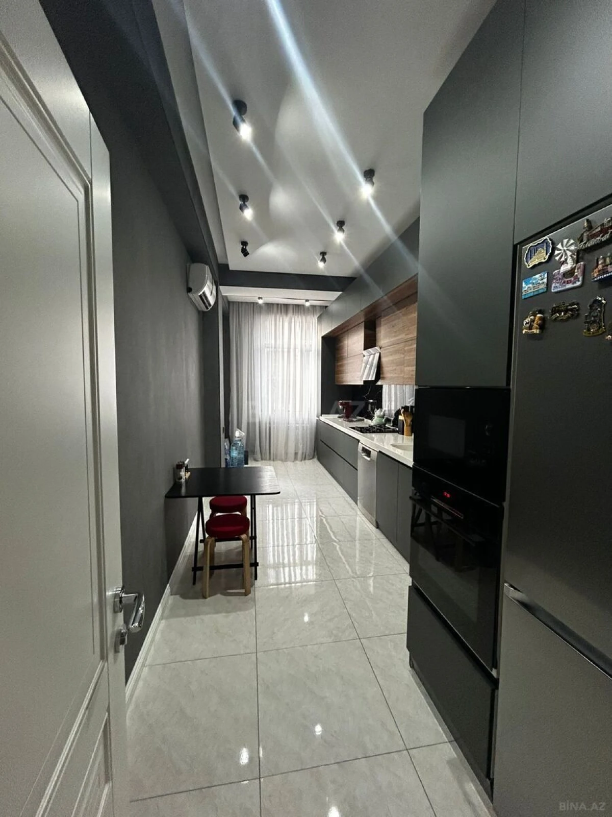 Satılır 2 otaqlı mənzil 100 m²
