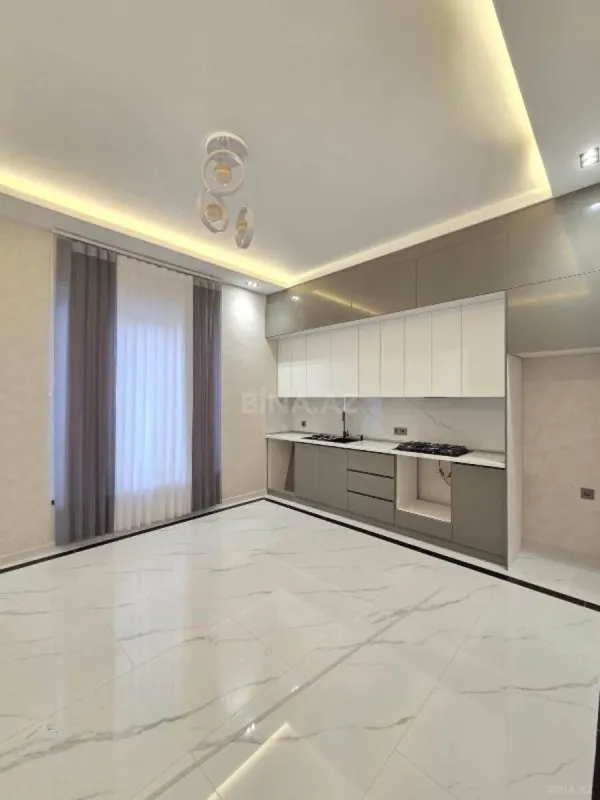 Satılır 6 otaqlı həyət evi 270 m²