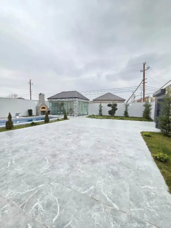 Satılır 6 otaqlı həyət evi 270 m²