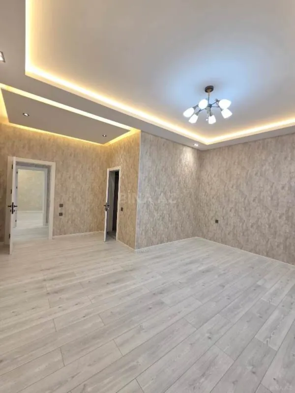 Satılır 6 otaqlı həyət evi 270 m²
