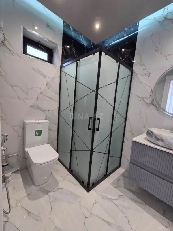 Satılır 6 otaqlı həyət evi 270 m²