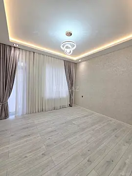 Satılır 6 otaqlı həyət evi 270 m²