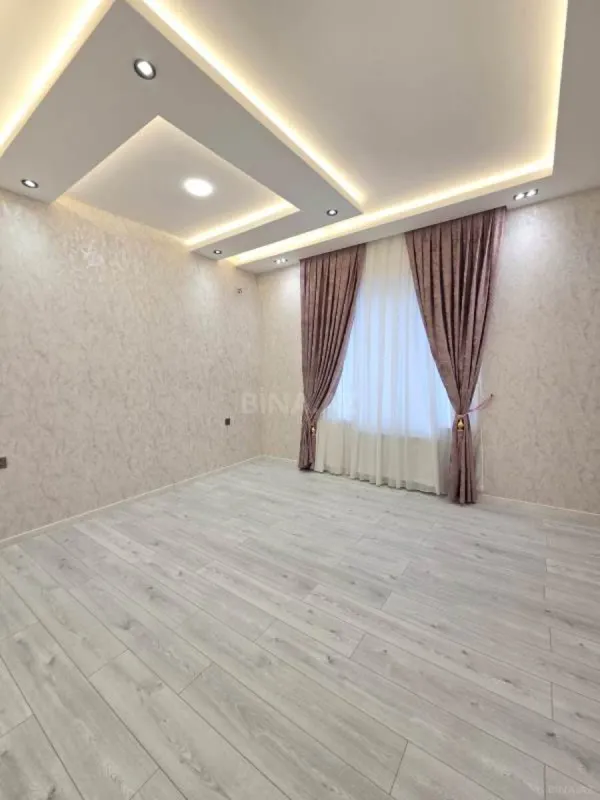 Satılır 6 otaqlı həyət evi 270 m²