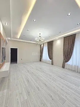 Satılır 6 otaqlı həyət evi 270 m²
