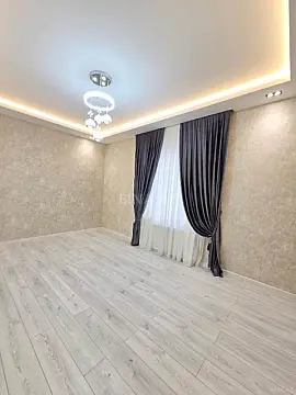 Satılır 6 otaqlı həyət evi 270 m²