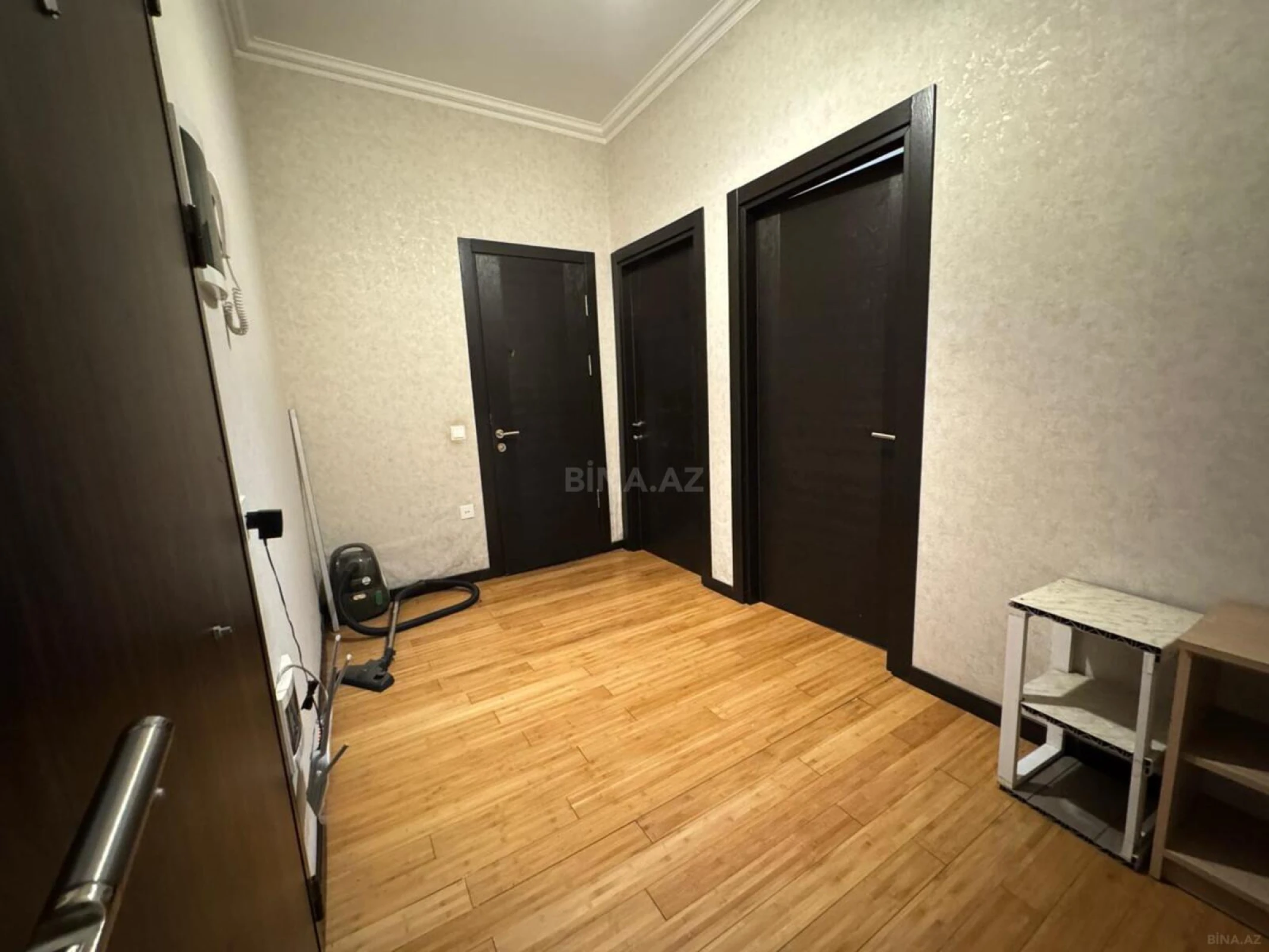 Satılır 2 otaqlı mənzil 80 m²