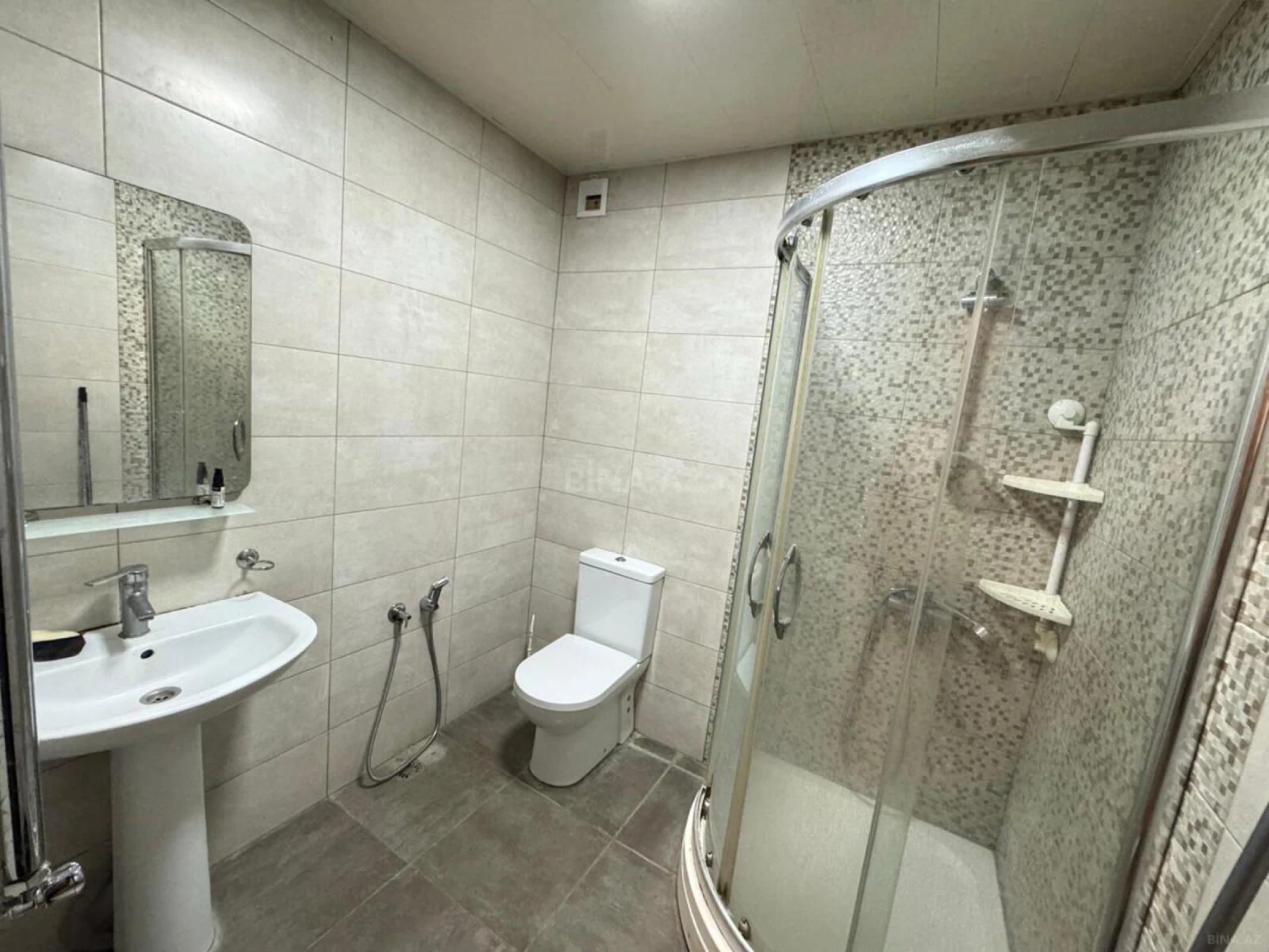 Satılır 2 otaqlı mənzil 80 m²