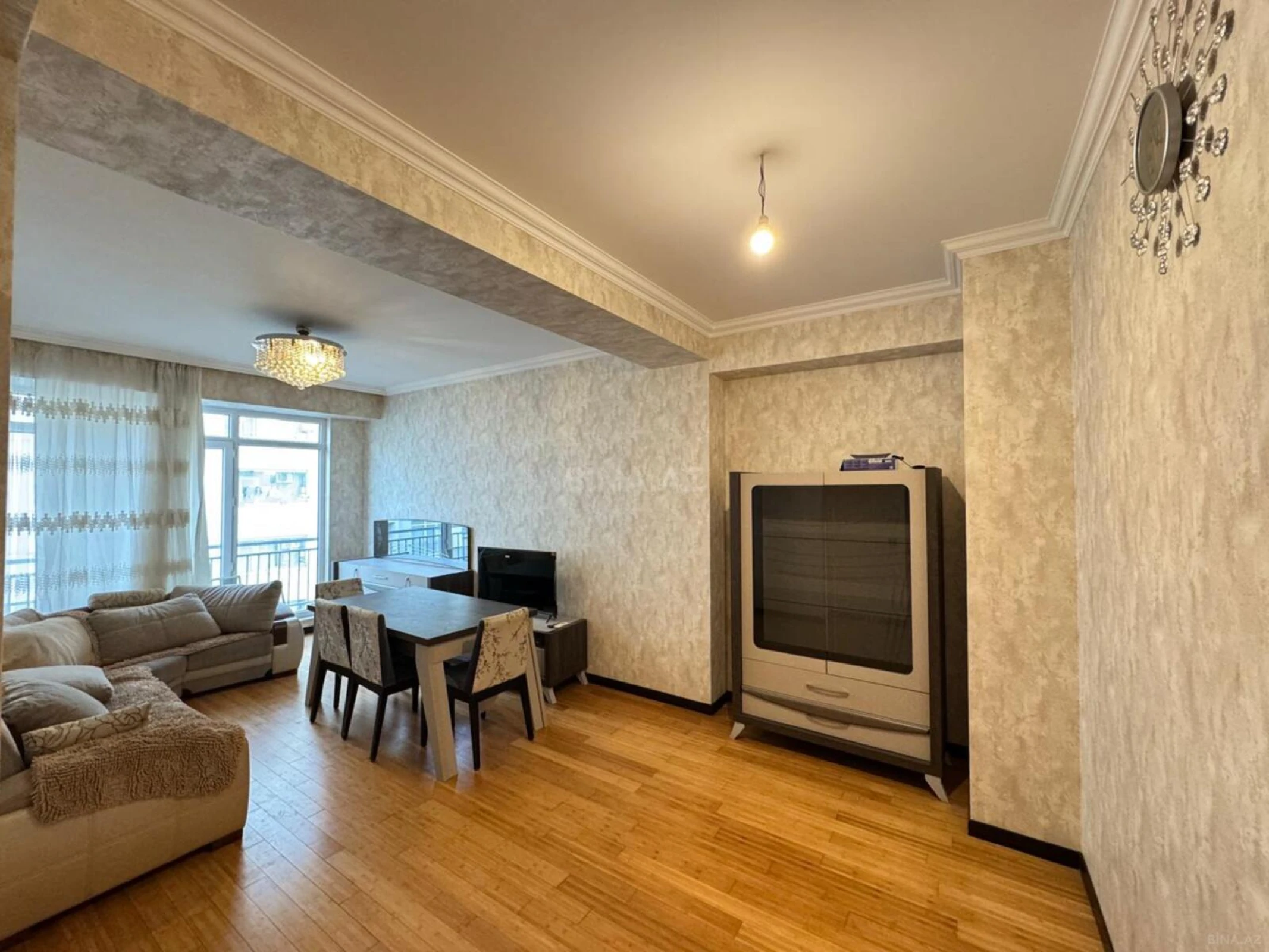 Satılır 2 otaqlı mənzil 80 m²