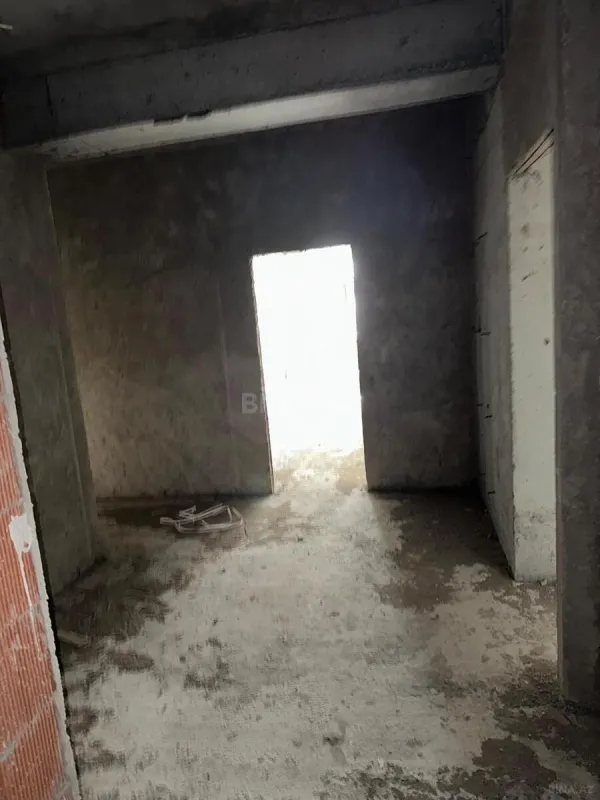 Satılır 3 otaqlı mənzil 136 m²