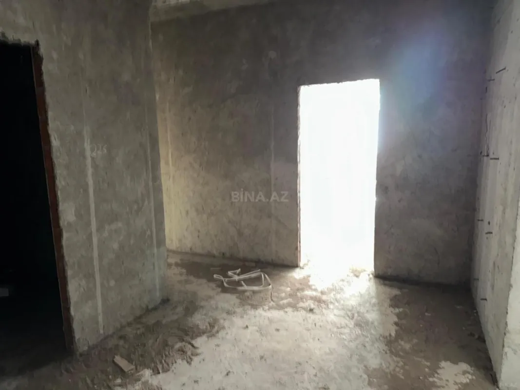 Satılır 3 otaqlı mənzil 136 m²