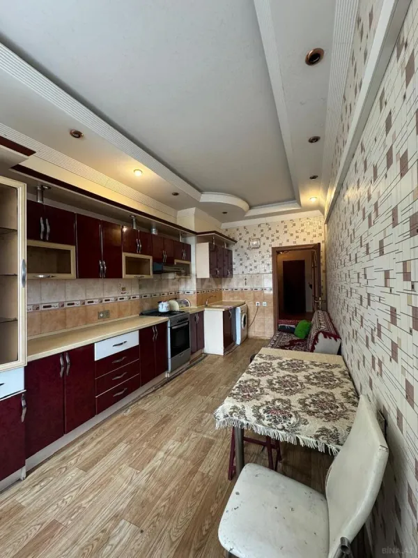 Kirayə verilir 3 otaqlı mənzil 135 m²