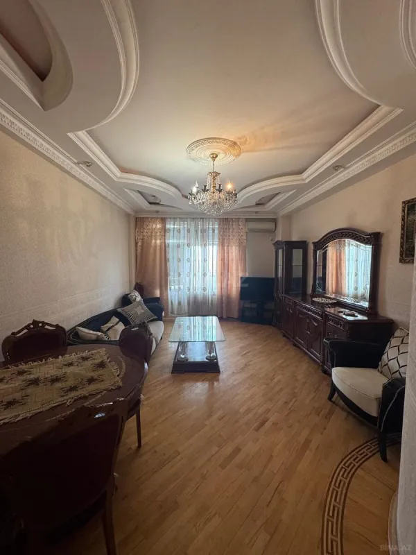 Kirayə verilir 3 otaqlı mənzil 135 m²