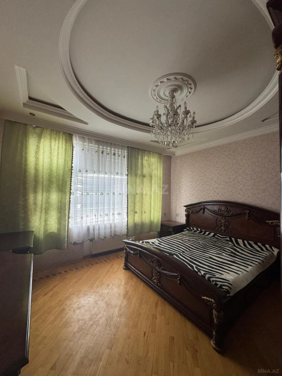 Kirayə verilir 3 otaqlı mənzil 135 m²