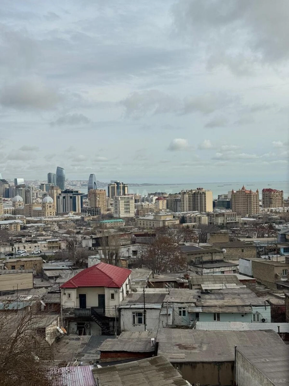 Kirayə verilir 3 otaqlı mənzil 135 m²