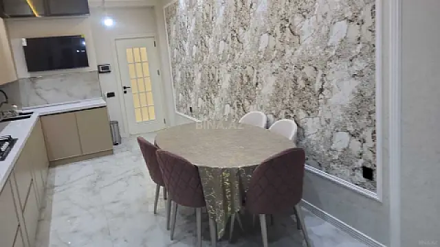Satılır 3 otaqlı mənzil 150 m²