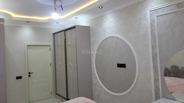 Satılır 3 otaqlı mənzil 150 m²