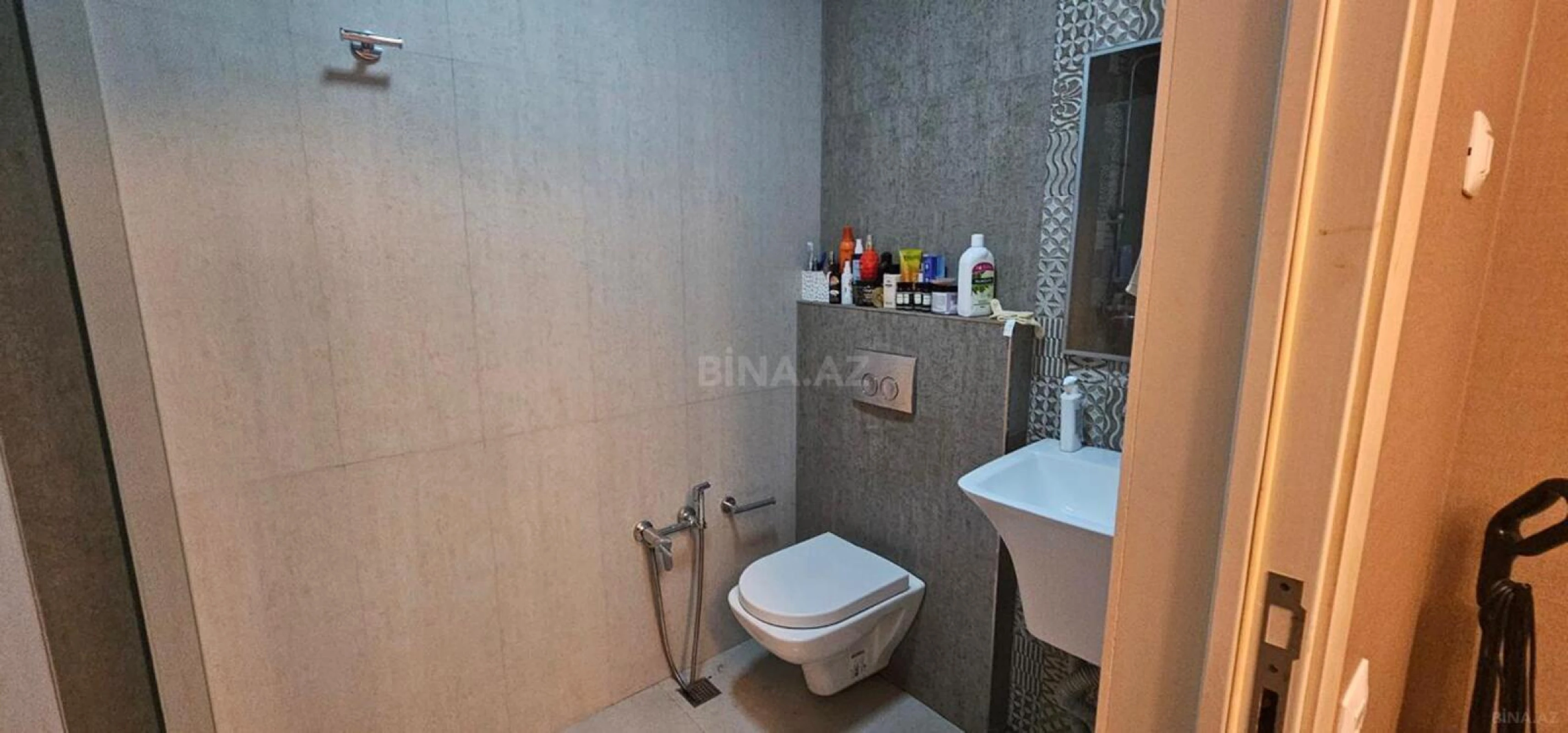 Satılır 2 otaqlı mənzil 65 m²