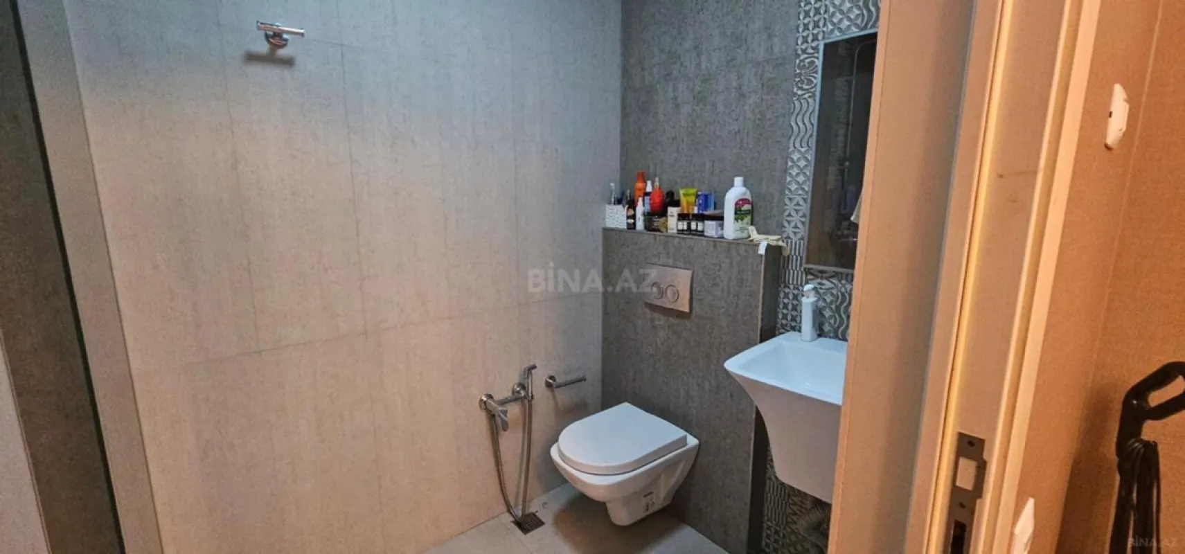 Satılır 2 otaqlı mənzil 65 m²