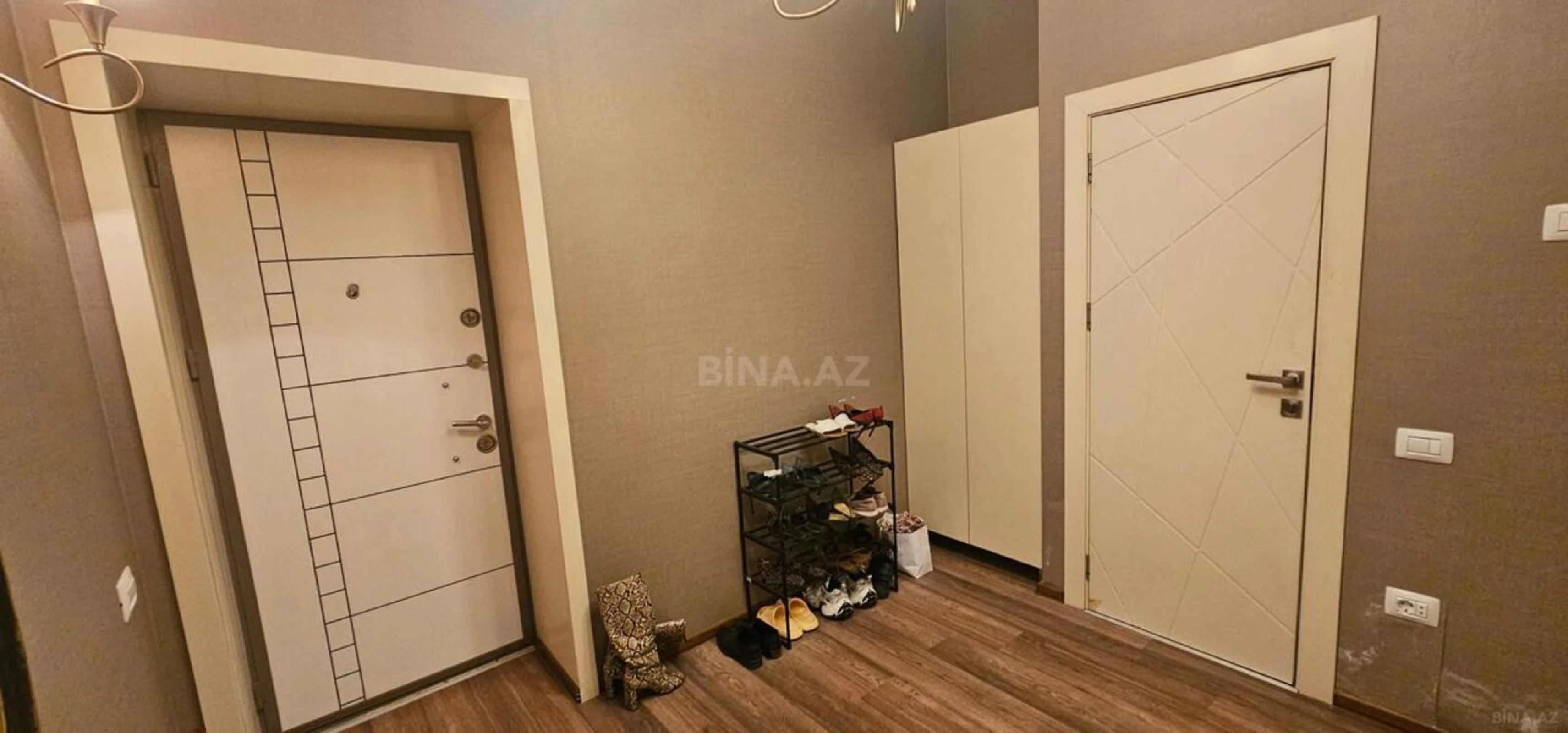Satılır 2 otaqlı mənzil 65 m²