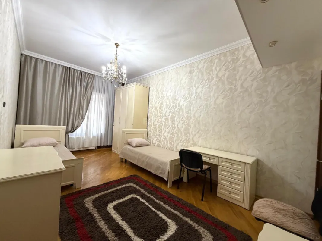 Kirayə verilir 3 otaqlı mənzil 137 m²