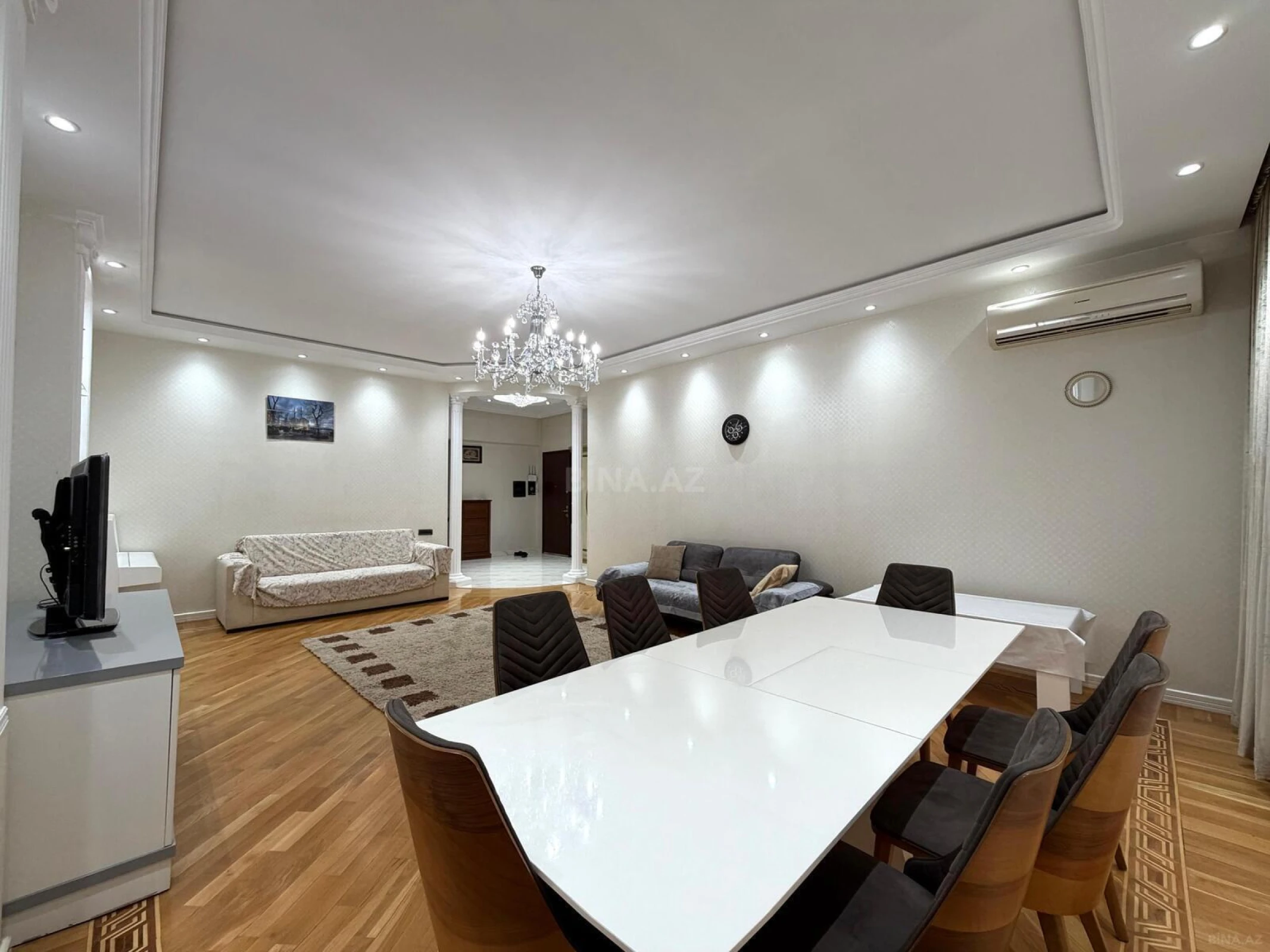 Kirayə verilir 3 otaqlı mənzil 137 m²