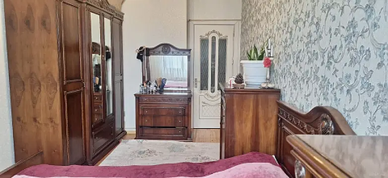 Satılır 2 otaqlı mənzil 64 m²