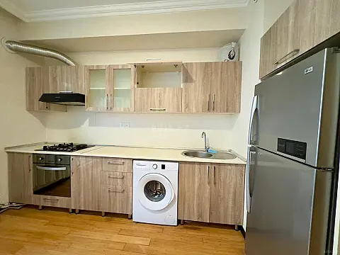 Satılır 2 otaqlı mənzil 80 m²