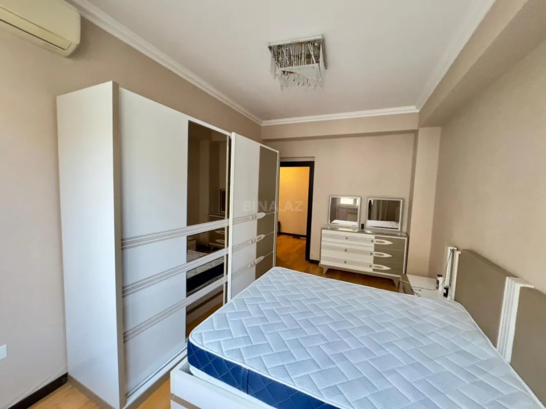 Satılır 2 otaqlı mənzil 80 m²