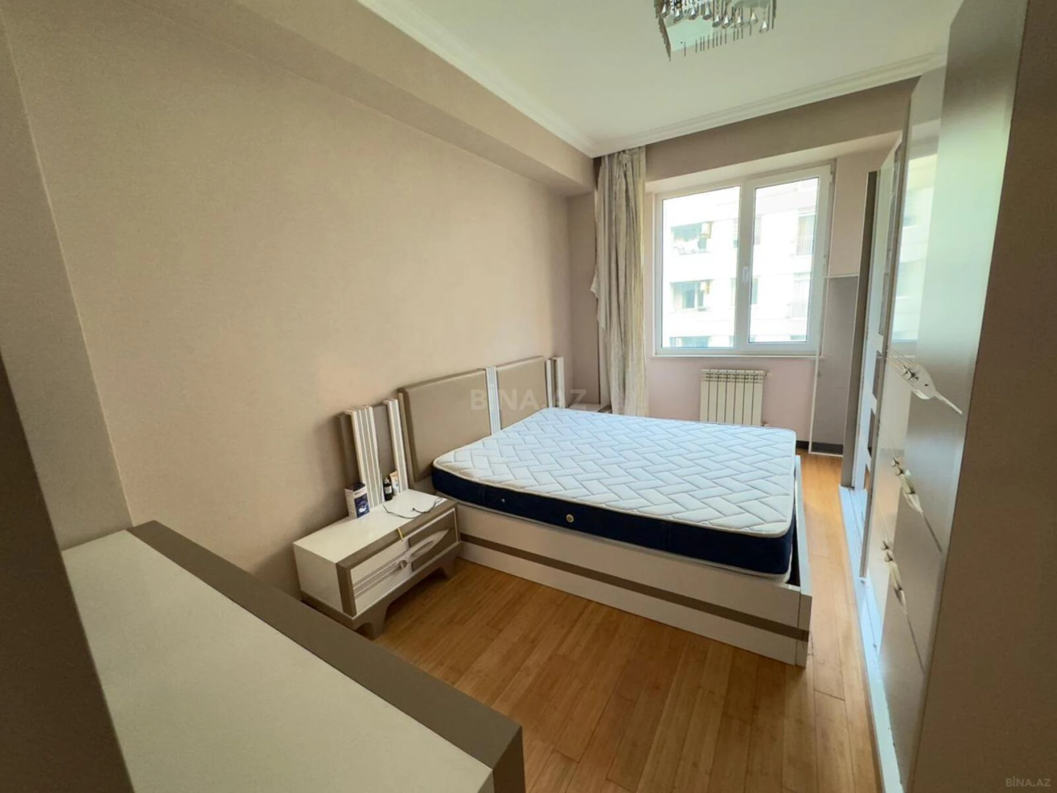 Satılır 2 otaqlı mənzil 80 m²