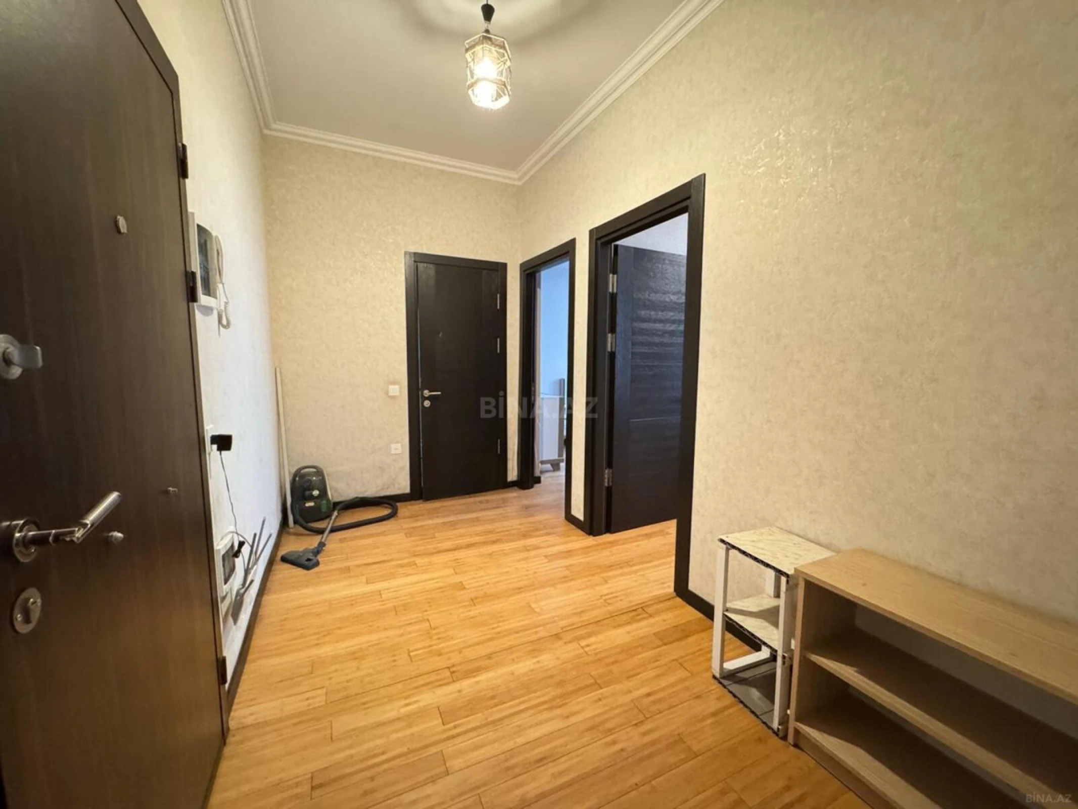 Satılır 2 otaqlı mənzil 80 m²