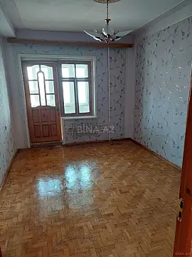 Satılır 4 otaqlı mənzil 100 m²