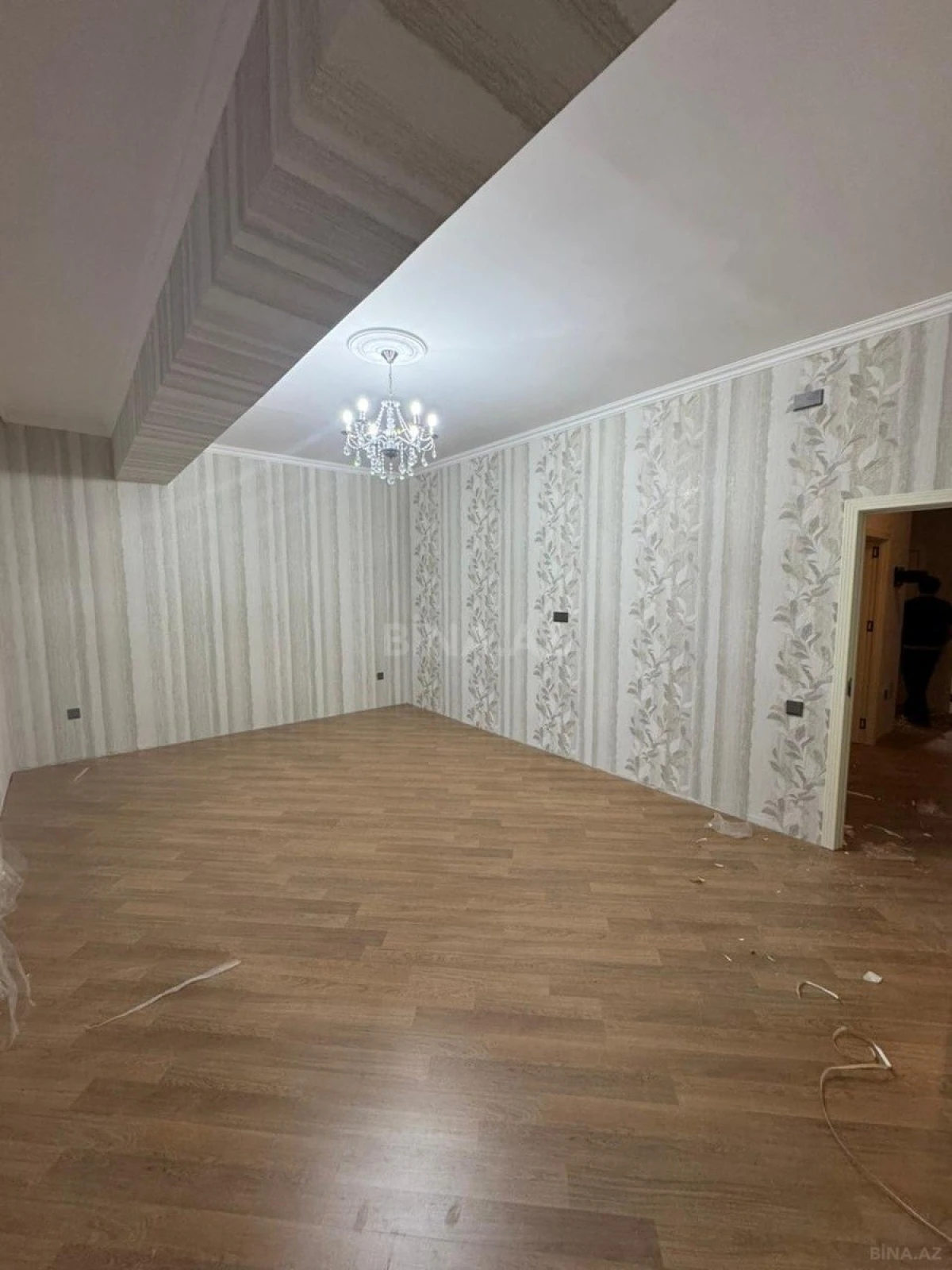 Satılır 2 otaqlı mənzil 80 m²