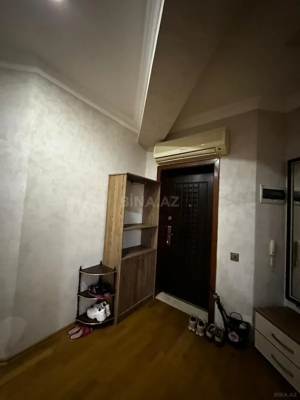 Satılır 3 otaqlı mənzil 157 m²