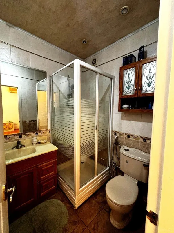 Satılır 4 otaqlı mənzil 180 m²