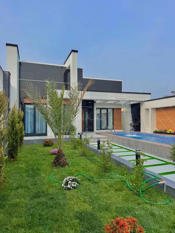 Satılır 4 otaqlı həyət evi 180 m²