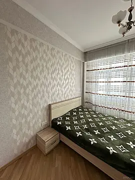 Satılır 4 otaqlı mənzil 130 m²