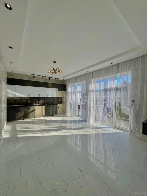 Satılır 4 otaqlı həyət evi 180 m²